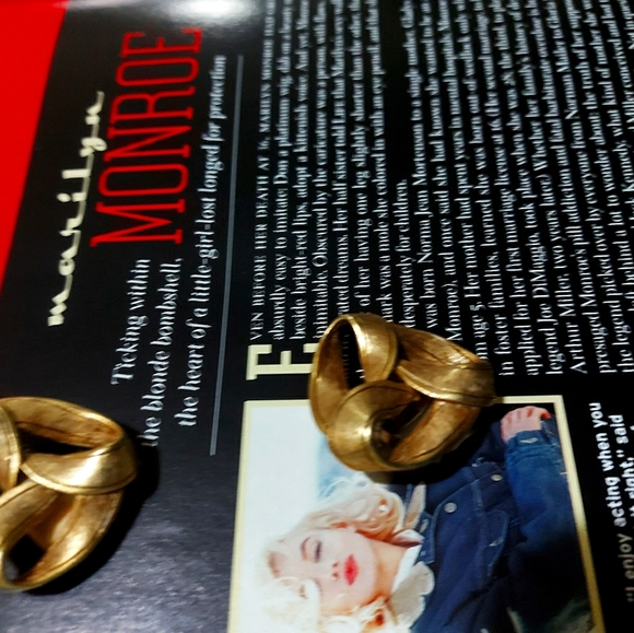 3/$35 Gold earring - Picture 3 of 3